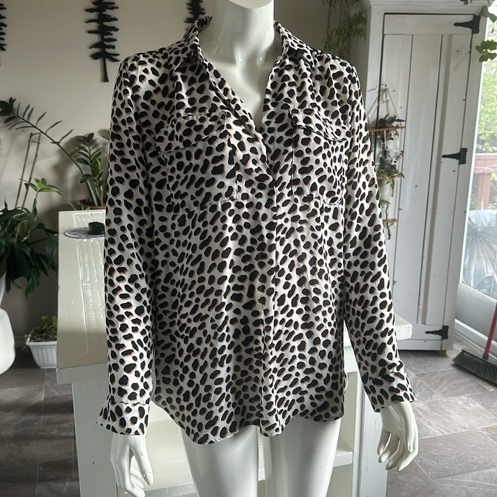 🔥Ann Taylor factory size medium made in India 100% polyester